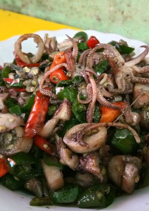 Foto resep Tumis Cumi Cabe Hijau Ekstra Pedas