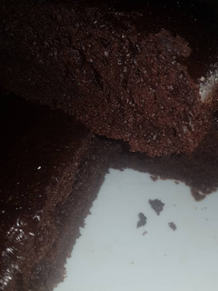 Una foto de Bizcochuelo de chocolate con mayonesa! Muy delicioso y húmedo!🤤