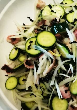 Foto di Insalata giapponese con cetrioli e polipo