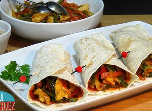 Foto principal de Fajitas de pollo con verduras