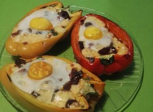 Una foto de Morrones (pimentón) relleno