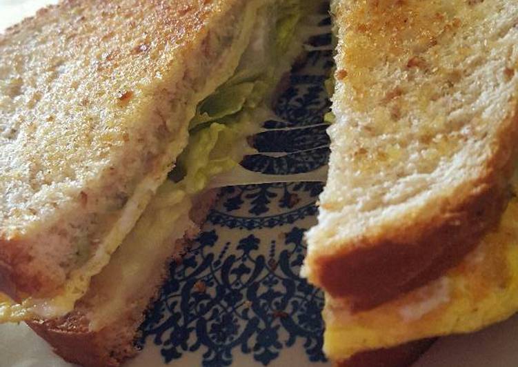 Steps to Make Ultimate Breakfast egg cheese and avocado sandwich