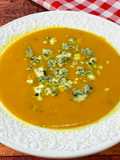 Caldo de Abóbora com Gorgonzola