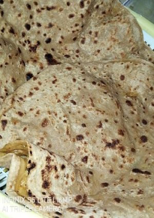 A picture of گوبھی بھرواں پراٹھے.