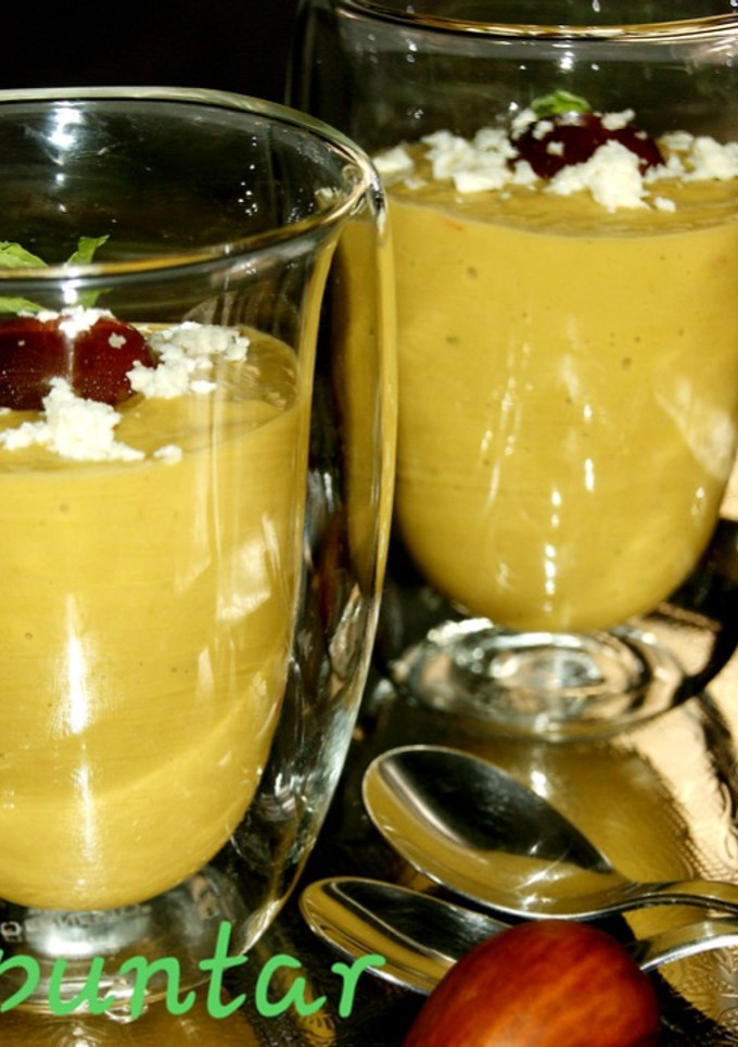 Una foto de Crema de aguacate 🥑 🍅 🥑