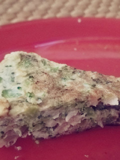 Una foto de Tortilla de brócoli y pollo
