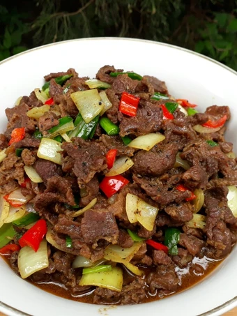 Langkah Mudah untuk Menyiapkan Resep Tumis sapi lada hitam Anti Ribet, Lezat Sekali