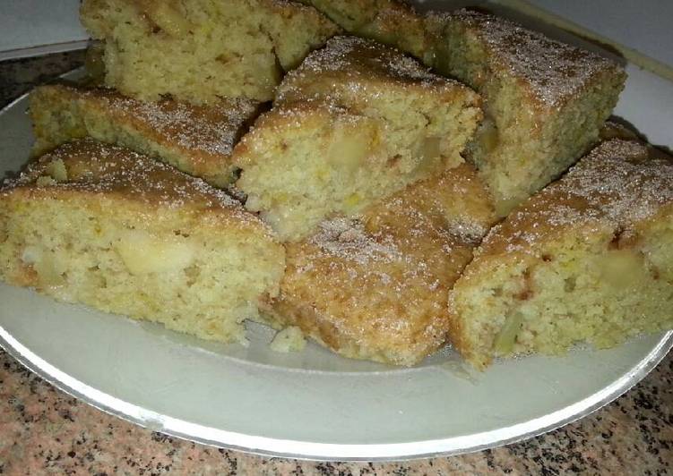 Bizcocho vegano de manzana con canela
