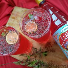 A picture of Rahat e jaan Rooh Afza.