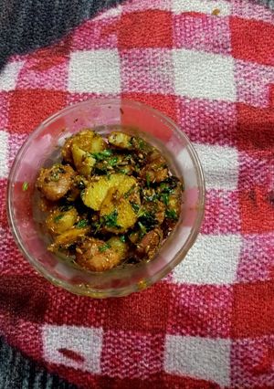 मसाले वाले आलू (masale wale aloo recipe in Hindi) रेसिपी मुख्य फोटो