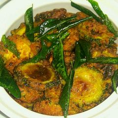 A picture of Karela Chips.