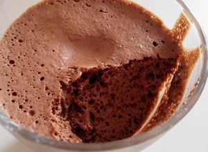 Une photo de Mousse au chocolat à l'aquafaba (sans œufs) (vegan)