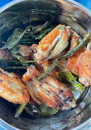 รูปของ ปีกไก่ทอดเกลือ