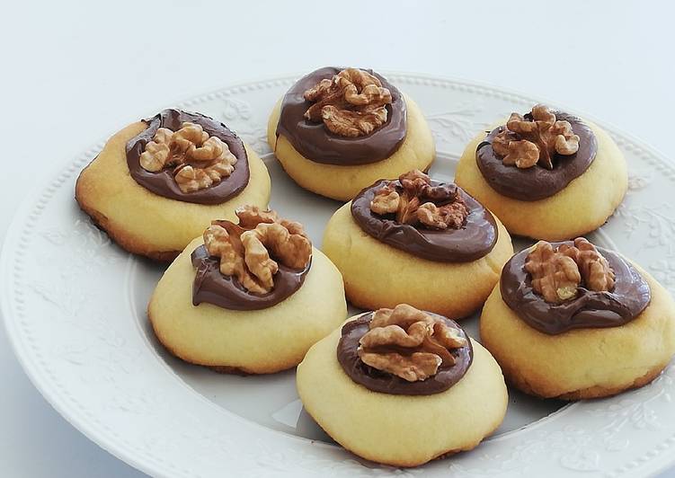 Biscuits nappés au chocolat