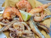 A picture of oil fried fish