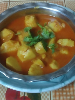 અળવી મસાલા કરી (Arvi Masala Curry Recipe In Gujarati) રેસીપી મુખ્ય ફોટો
