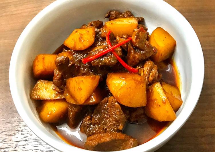 •Semur Daging Kentang• by Dapur Itha