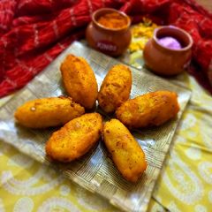 A picture of Sweet Mawa Roll.