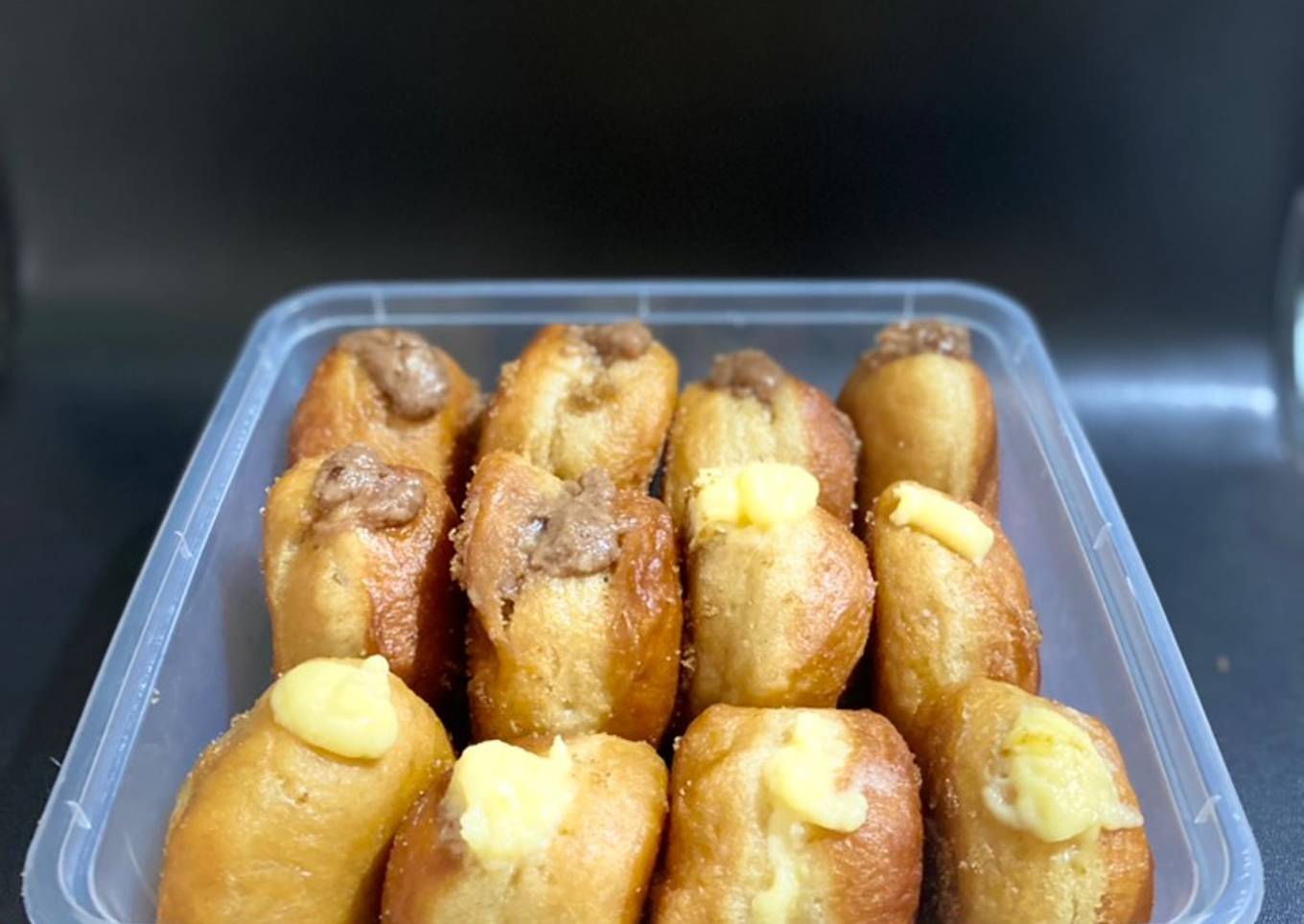 Donat bomboloni custard versi Devina