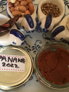 A picture of California Farm Fresh Panang Curry Paste and Sauce.