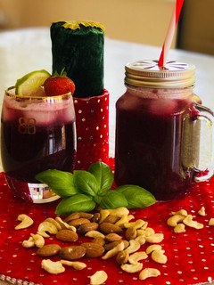 A picture of Blueberry Lemonade.