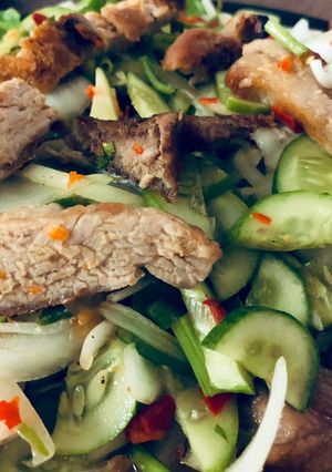 รูปของ ยำแตงกวาหมูย่าง (Spicy Grilled Pork with Cucumber Salad)