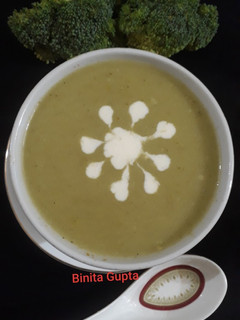 ब्रोकली सूप(Broccoli soup recipe in Hindi) रेसिपी मुख्य फोटो