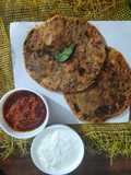પંજાબી સ્ટાઇલ મેથી ગાર્લિક પરાઠા (Punjabi Style Methi Garlic Paratha Recipe In Gujarati)