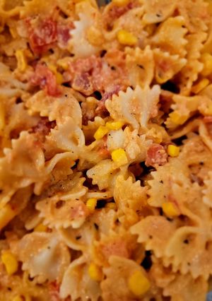 A picture of Spicy Farfalle and Cheese.