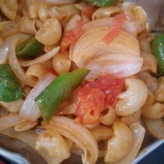 A picture of Macaroni.