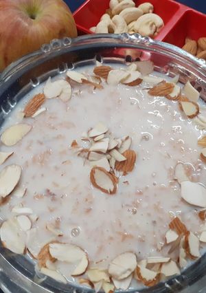 A picture of Apple Kheer.