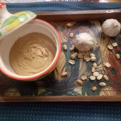 A picture of Garlic flavoured Peanut Butter.