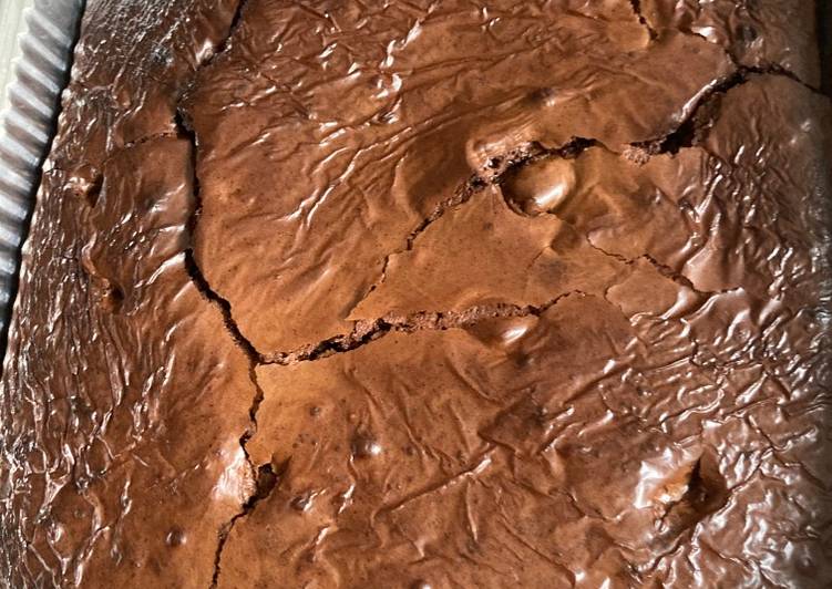 Steps to Make Favorite Brownies with chocolate chuncks