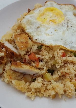 Foto resep Couscous with Tomato, Leeks and Garlic (quick meal)
