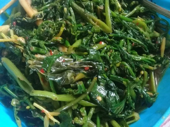 Cara Gampang Membikin Resep Tumis kangkung pakis dengan daun pepaya yang Sempurna Anti Ribet, Mantap