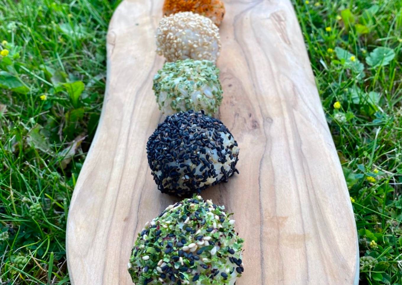 Japanese Brown Rice Balls with Seaweed and Seeds (and avocado, lime and wasabi filling)