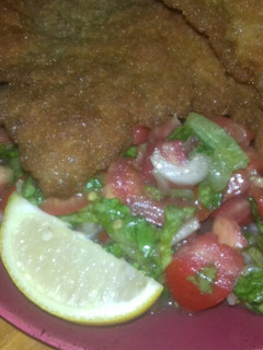 Una foto de Milanesa De Nalga Con Esalada