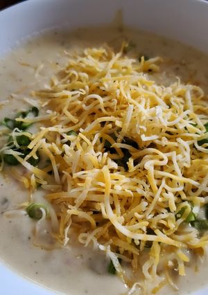 A picture of Loaded Potato Soup- the quick cheat version.