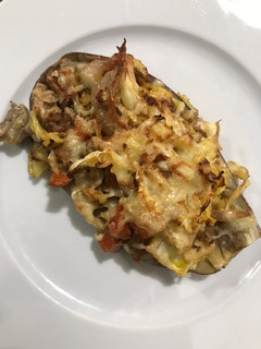 Una foto de Berenjenas rellenas de verduras