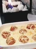 Albóndigas con sorpresa de Idiazábal sobre puré de patata