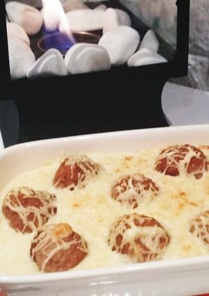 Una foto de Albóndigas con sorpresa de Idiazábal sobre puré de patata