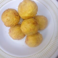 A picture of Yam balls.