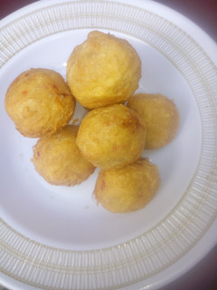 A picture of Yam balls.