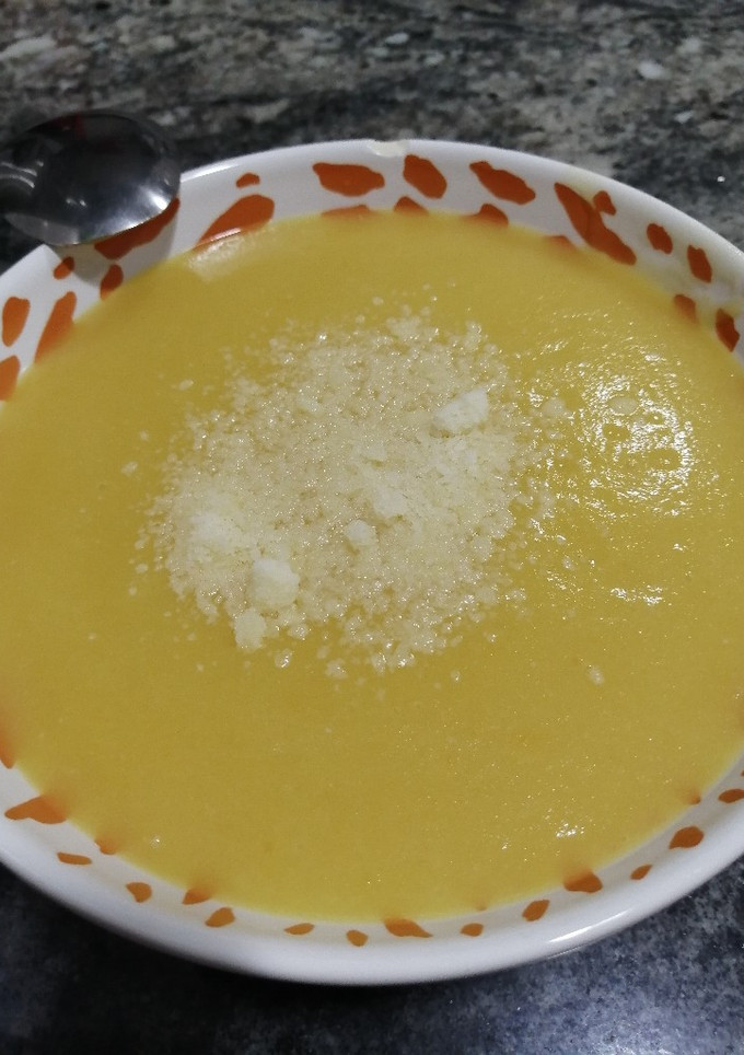 Una foto de Crema de calabacín y zanahoria