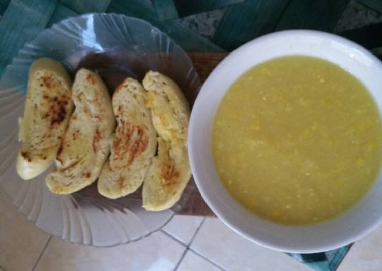 Recipe: Yummy Simple creamy corn soup with garlic bread