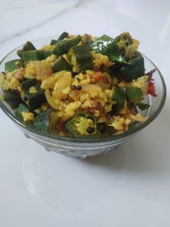 வெண்டைக்காய் புளி கூட்டு (Vendaikkaai puli koottu recipe in tamil) செய்முறை முக்கிய புகைப்படம்