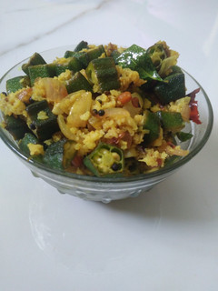 வெண்டைக்காய் புளி கூட்டு (Vendaikkaai puli koottu recipe in tamil) செய்முறை முக்கிய புகைப்படம்