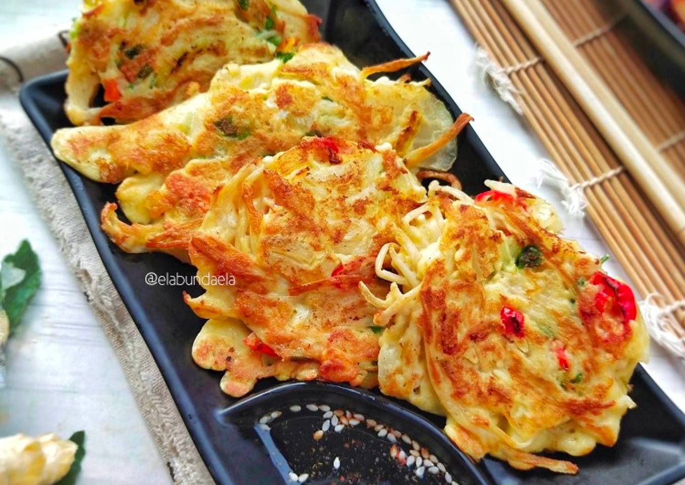 Enoki Mushroom Pancake (Paengi Beoseot Jeon : 팽이버섯전)