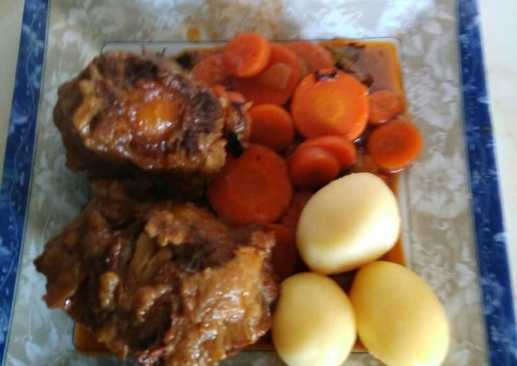 Rabo de toro al brandy de jerez