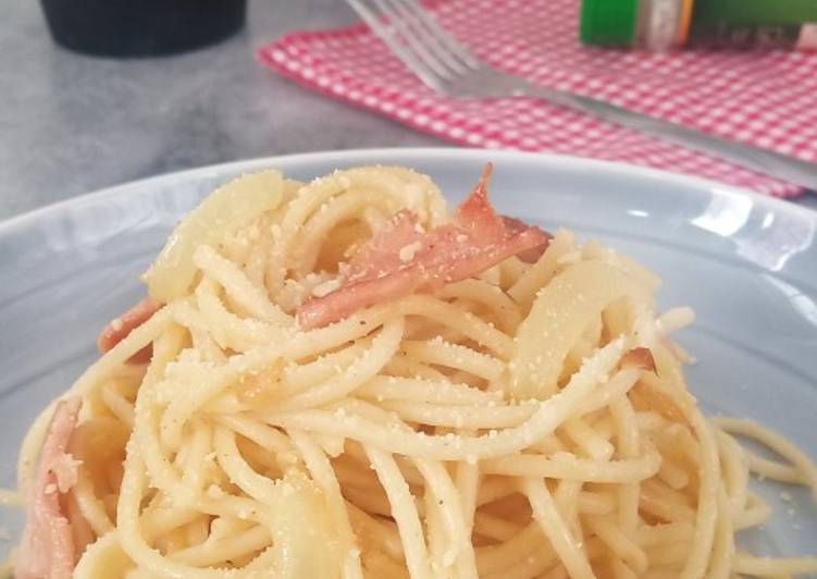 urutan Menyiapkan Spaghetti Aglio Olio with Parmesan Jadi, Enak